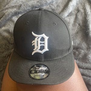 New Era SnapBack slightly worn